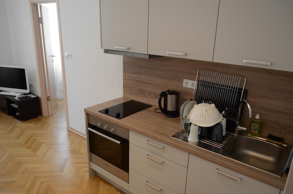 Apartment Milani With Private Garage Opatija Oda fotoğraf